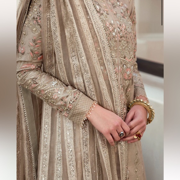 Faiza Saqlain - Arsh - Pakistani 3 piece outfit - Picture 4 of 10